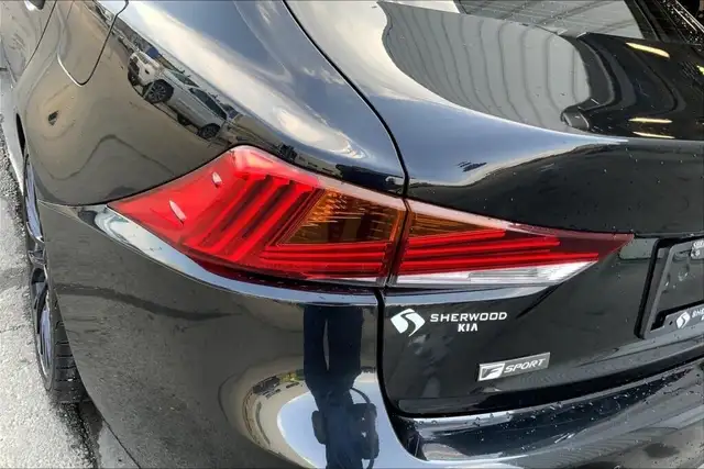 2020 Lexus Is 300 F SPORT 2 in Cars & Trucks in Strathcona County - Image 28