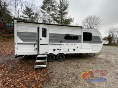 Forest River Wildwood travel trailer 22RBS highlights: Walk-In Shower Chaise Lounge Fireplace Privat...