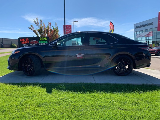 2021 Toyota Camry SE in Cars & Trucks in Medicine Hat - Image 2