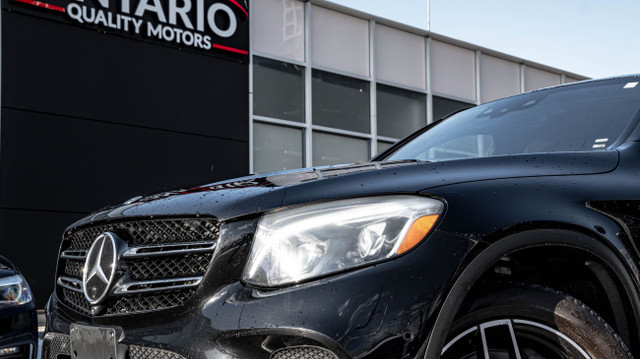 2019 Mercedes-Benz GLC-class GLC 300 4MATIC | AMG PKG | PANO | N in Cars & Trucks in Mississauga / Peel Region - Image 3