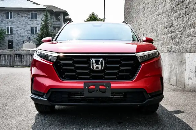2024 Honda CR-V Sport • SUNROOF • POWER LIFTGATE • HEATED SEATS in Cars & Trucks in Kingston - Image 5