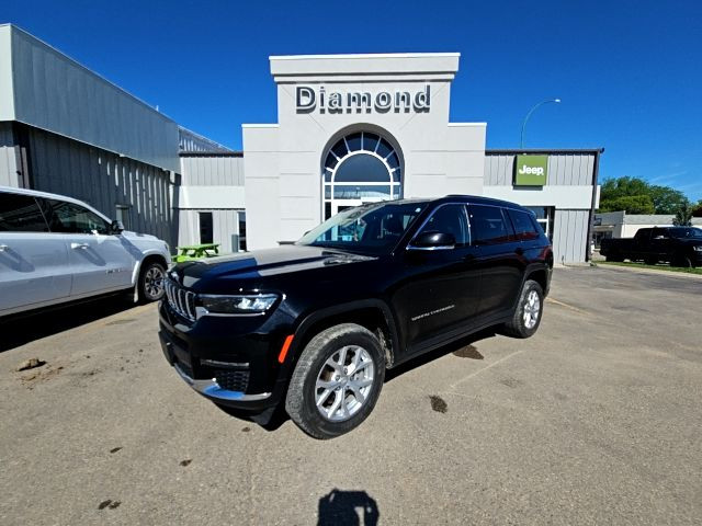 2023 JEEP Grand Cherokee L Limited in Cars & Trucks in Prince Albert - Image 2