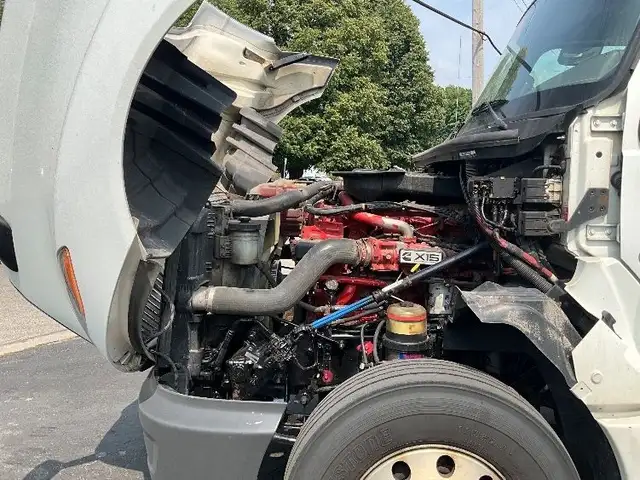 2019 International LT625 in Heavy Trucks in Mississauga / Peel Region - Image 17