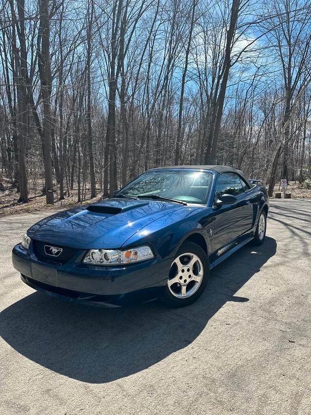 2003 Ford Mustang in Cars & Trucks in Laval / North Shore