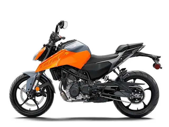 2024 KTM 250 DUKE in Sport Touring in Granby - Image 6