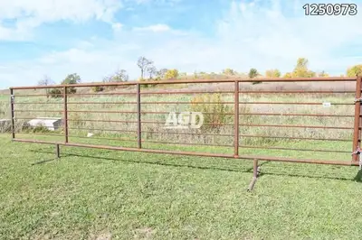 HEAVY DUTY SELF STANDING GATES! 24FT X 5'5in.. $900 EACH. CALL FOR AVAILABILITY! STOCK IS LIMITED. (...