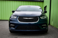 This 2023 Chrysler Pacifica is for sale today. This van has 113,422 kms. It's blue in colour . It ha... (image 3)