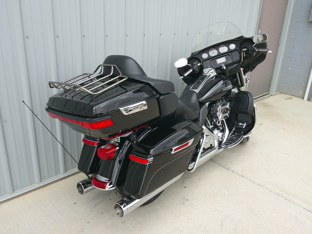 2015 Harley Davidson Ultra Classic $131 B/W OAC in Street, Cruisers & Choppers in Edmonton - Image 3