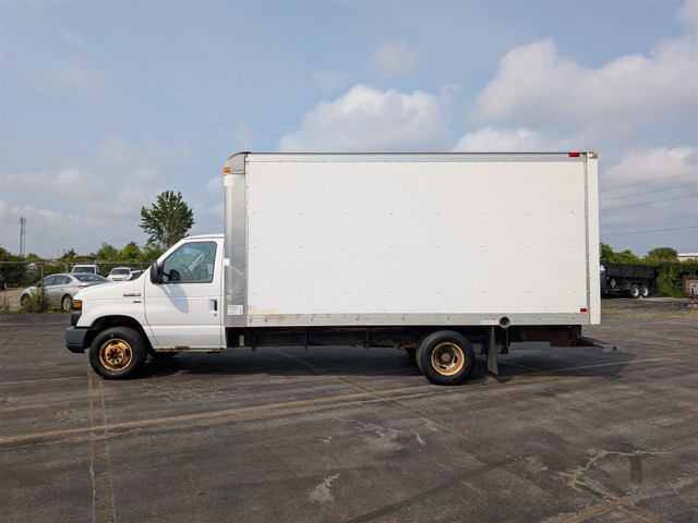 2014 Ford E-450 16 FT CARGO - RAMP - LEATHER in Cars & Trucks in Oakville / Halton Region - Image 2