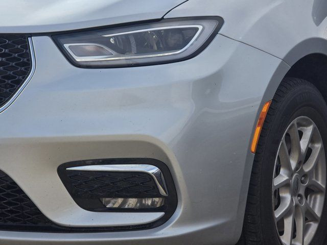 2023 Chrysler Pacifica Touring L in Cars & Trucks in Grande Prairie - Image 4