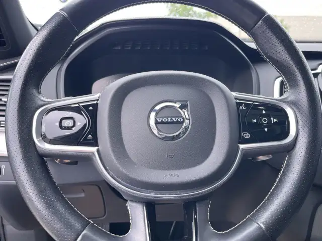 2017 Volvo XC90 in Cars & Trucks in Calgary - Image 23