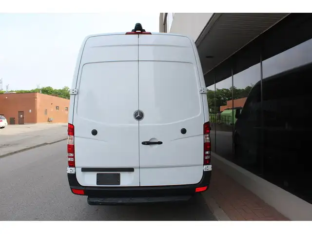 2017 Mercedes-Benz Sprinter 170\" - \"3.0L DIESEL\" - \"REAR HEA in Cars & Trucks in City of Toronto - Image 13