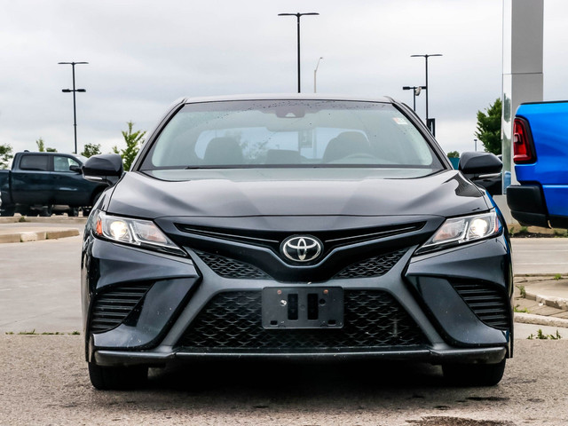 2018 Toyota Camry SE in Cars & Trucks in London - Image 2
