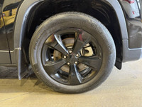 Welcome Ontario customers! All our vehicles are Ontario safety check/e-tested. We offer financing ad... (image 7)