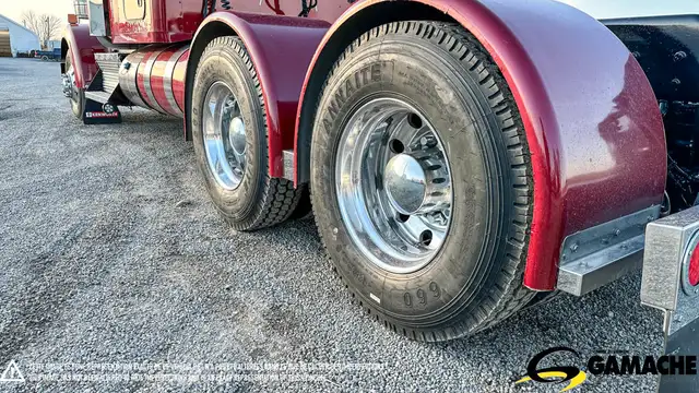2019 KENWORTH W900L HIGHWAY / SLEEPER TRUCK / TRACTOR in Heavy Trucks in Chilliwack - Image 8