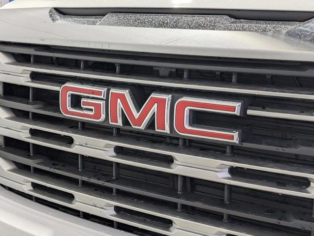2025 GMC Sierra 1500 SLE- Preferred Pkg - Protection Pkg in Cars & Trucks in Barrie - Image 3