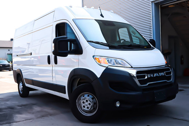 2023 Ram ProMaster Cargo Van 2500 + TOIT ELEVE + 159 WB GROUPE E in Cars & Trucks in Laval / North Shore