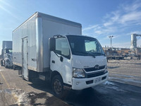 2017 HINO TRUCK 195 ALUMVAN