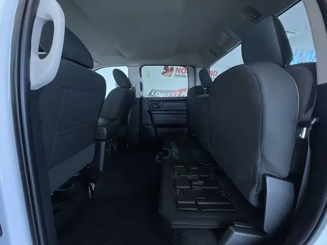 2023 Ram 1500 Classic Express | 4X4 | Backup Camera in Cars & Trucks in Prince George - Image 49