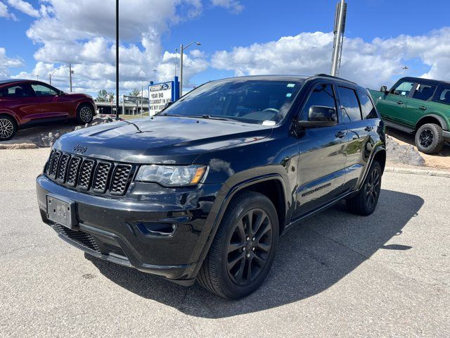 2018 Jeep Grand Cherokee Altitude IV |HEATED LEATHER/CLOTH in Cars & Trucks in Kitchener / Waterloo
