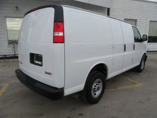 2023 GMC Savana 2500 CARGO VAN in Cars & Trucks in Oakville / Halton Region - Image 5
