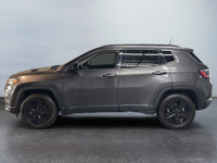 Decouvrez ce superbe Jeep Compass North 2022 gris , un VUS compact au style audacieux et aux capacit... (image 2)