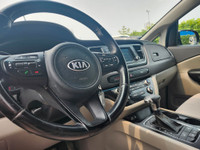 GARANTIE 1 ANS CREDIT DIRECT EN LIGNE AU WWW.AUTO-INTERNET.CA WOW 2017 KIA SEDONA TOUT EQUIPE 8 PASS... (image 2)