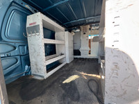 - 2006 Ford E-350 Cargo Van W/ Bucket - Triton 5.4L V8 Gasoline Engine - 148,705 KM - Versa Lift 29... (image 9)