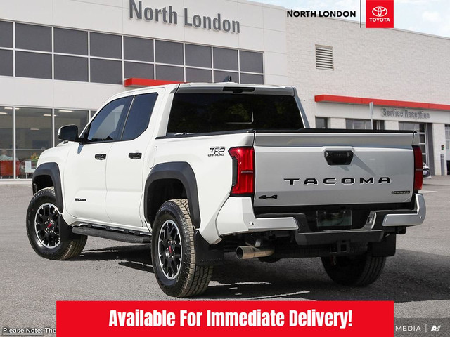 2025 Toyota Tacoma Hybrid in Cars & Trucks in London - Image 4