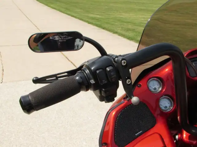 2013 Harley-Davidson FLTRX Road Glide Custom in Sport Touring in Leamington - Image 27