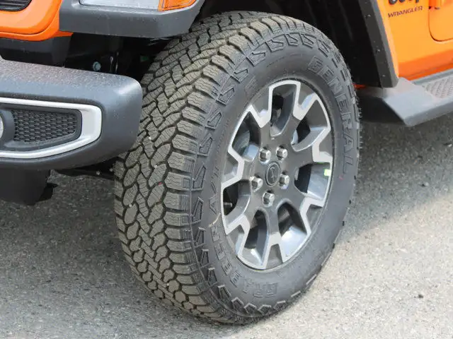 2025 Jeep Wrangler Sahara in Cars & Trucks in Calgary - Image 3