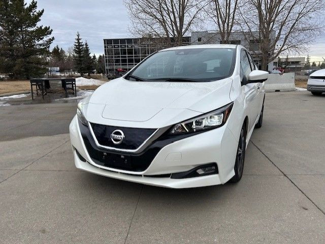 2021 Nissan LEAF SV with TECH PACKAGE and LOW KMS! in Cars & Trucks in Strathcona County - Image 4