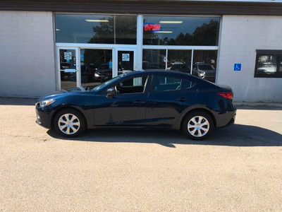 2016 Mazda 3 G CLEAN CARFAX! PRICED SUPER LOW! FINANCE NOW AN...