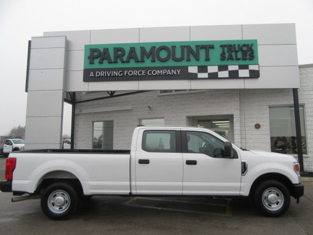 2021 Ford F-250 CREW CAB GAS 8FT LONG BOX in Cars & Trucks in Oakville / Halton Region - Image 2