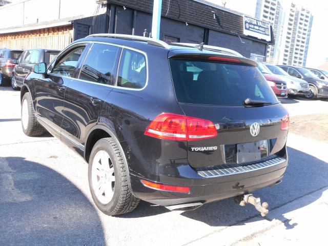  2014 Volkswagen Touareg HIGHLINE in Cars & Trucks in City of Toronto - Image 4