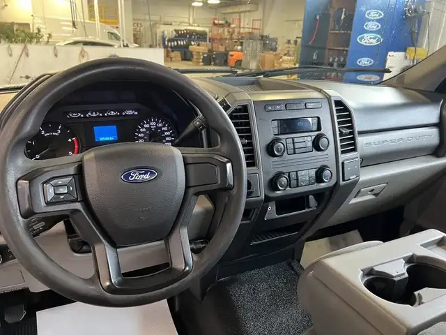 2019 Ford F-550 XL cabine simple 2RM 169 po DCE de 84 po Ford Su in Cars & Trucks in Longueuil / South Shore - Image 16