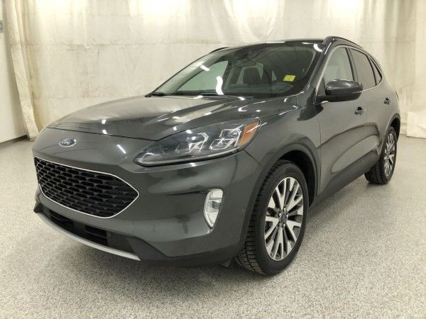 2020 Ford Escape Titanium Hybrid in Cars & Trucks in Winnipeg