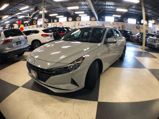 2022 Hyundai Elantra PREFERRED AUTO A/C CARPLAY L/ASSIST B/SPOT  in Cars & Trucks in City of Toronto - Image 3