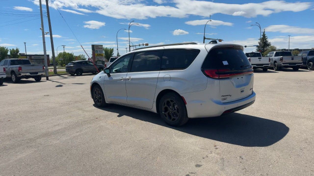 2024 Chrysler Pacifica Hybrid in Cars & Trucks in Edmonton - Image 4