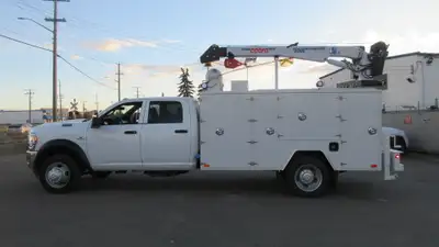 2024 DODGE RAM 5500 CREW CAB SLT BRAND NEW SERVICE TRUCK. !!!!! AMVIC Licensed Dealership Financing...