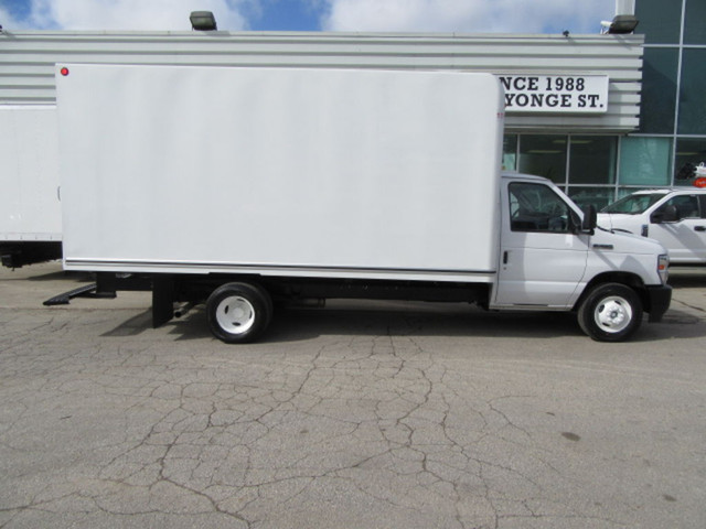  2022 Ford E-450 GAS 16 FT UNICELL HIGH BOX CUBE WITH RAMP in Heavy Trucks in Markham / York Region - Image 2