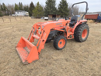 Kubota MFWD Utility Loader Tractor L3400HST