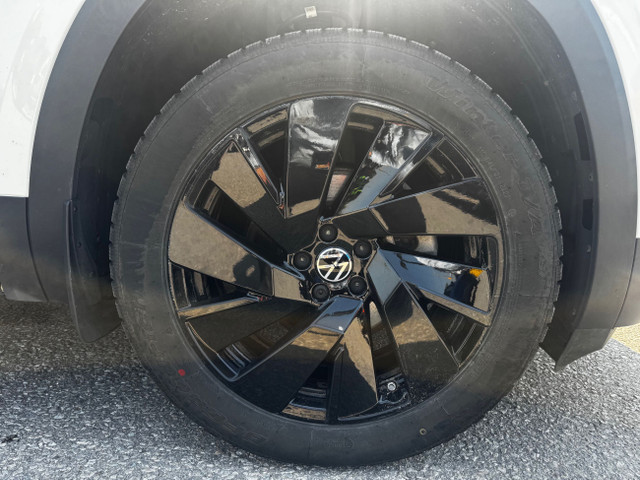 2024 Volkswagen Atlas Cross Sport 2.0 TSI Comfortline in Cars & Trucks in Markham / York Region - Image 2