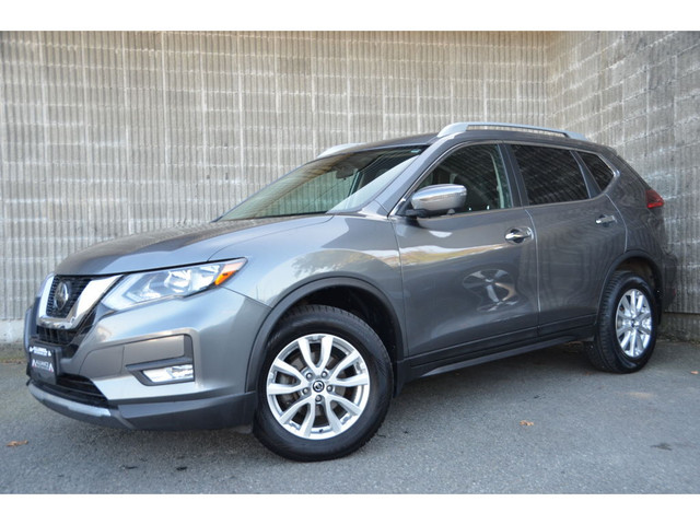 2018 Nissan Rogue AWD SV/Bluetooth/Navigation/Back-up Camera in Cars & Trucks in Burnaby/New Westminster