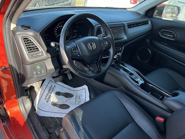  2019 Honda HR-V Touring | Htd Lthr | Nav | Sunroof | Htd Windsh in Cars & Trucks in St. Catharines - Image 3