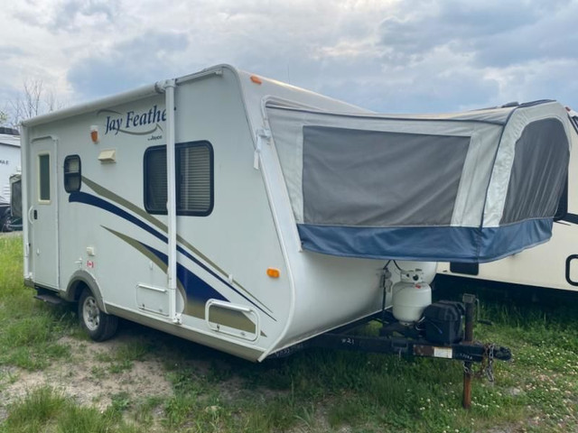 2010 Jayco Jay Feather Ex-Port 17Z in Travel Trailers & Campers in Ottawa