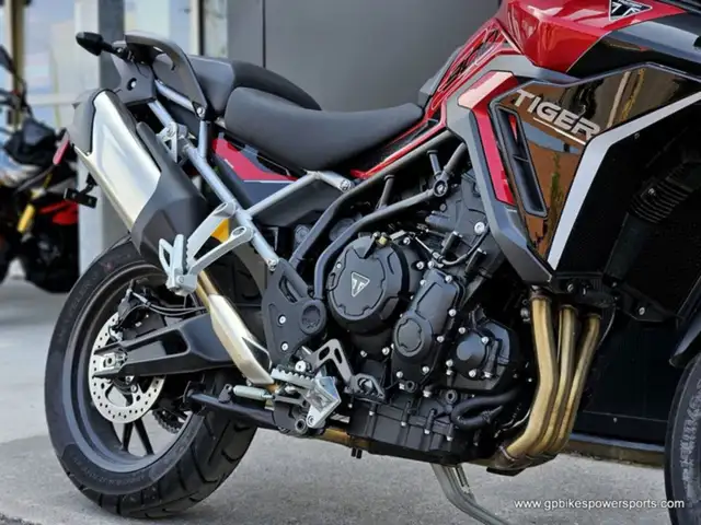 2025 Triumph Tiger 900 GT Pro Carnival Red Sapphire Black in Street, Cruisers & Choppers in Oshawa / Durham Region - Image 11