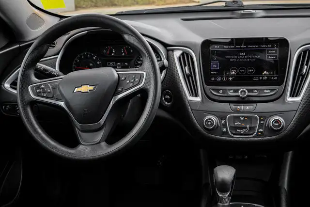 2022 Chevrolet Malibu AUTOMATIC LOW KMS in Cars & Trucks in Strathcona County - Image 14