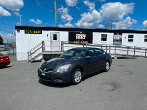 2012 Nissan Altima 2.5 S CLEAN CARFAX AND ONLY 98,000 KM!!!