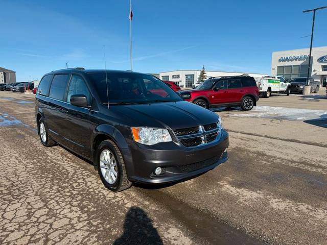 2019 Dodge Grand Caravan SXT Premium Plus - DVD & STOW N GO SEAT in Cars & Trucks in Saskatoon